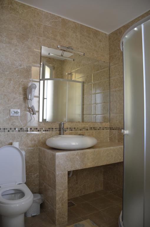 Vila Pacific Костинещи Екстериор снимка