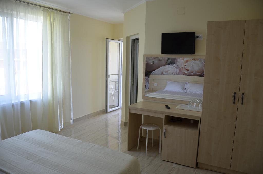 Vila Pacific Костинещи Екстериор снимка