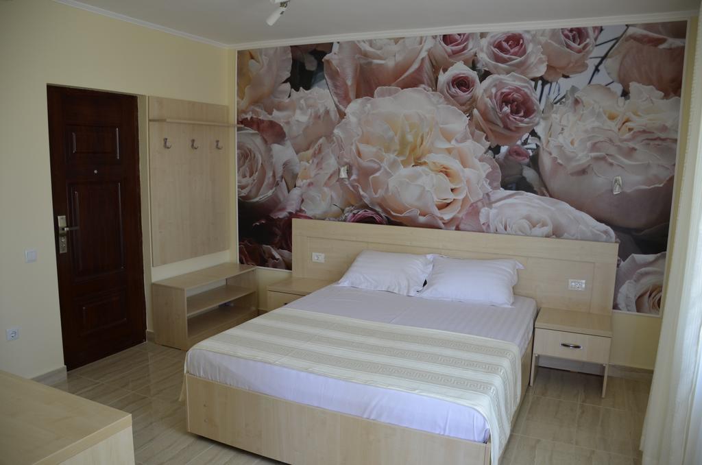 Vila Pacific Костинещи Екстериор снимка