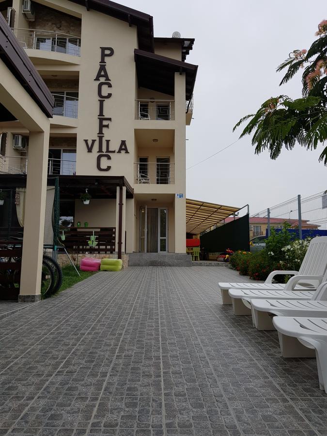 Vila Pacific Костинещи Екстериор снимка
