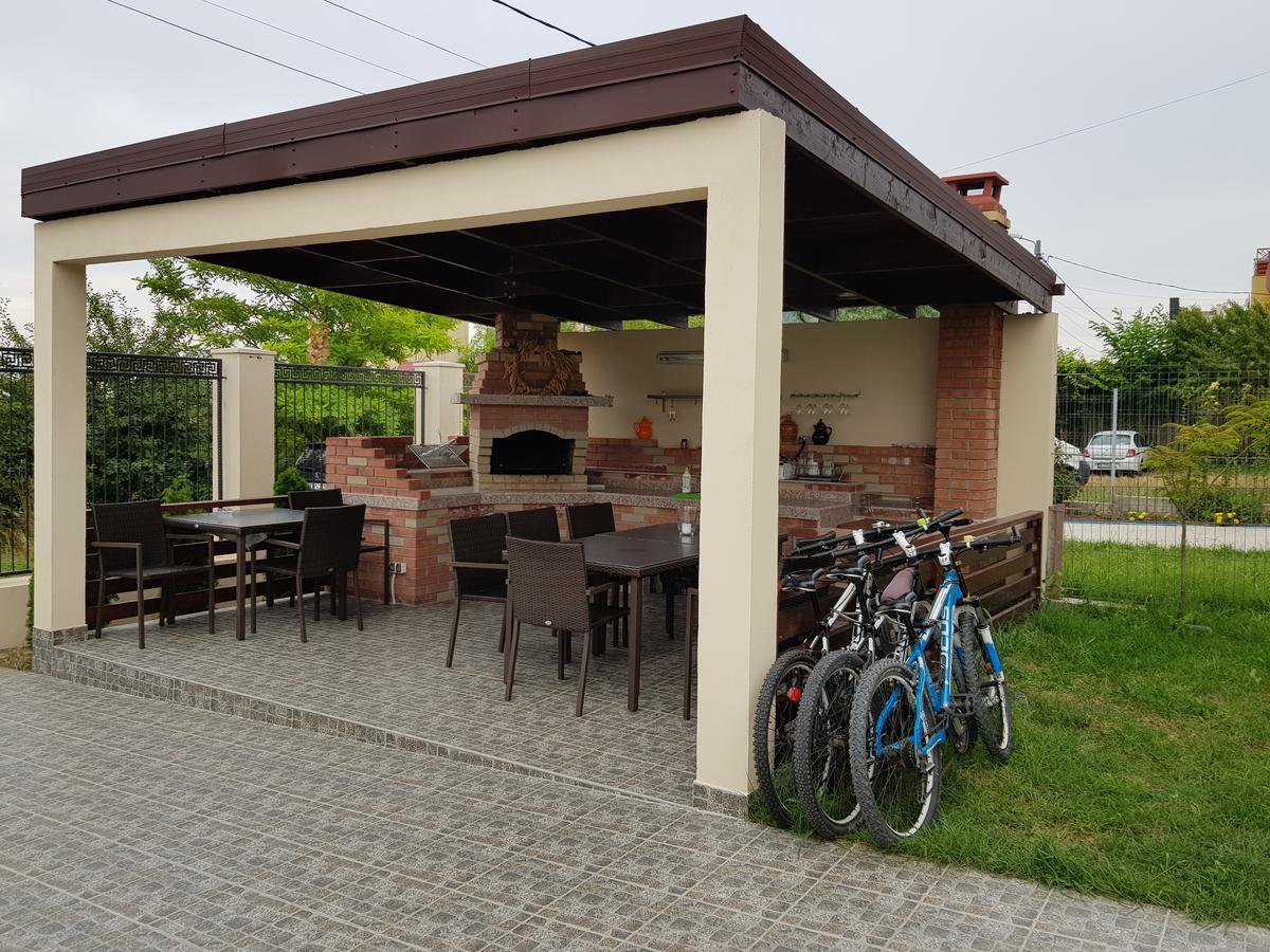 Vila Pacific Костинещи Екстериор снимка